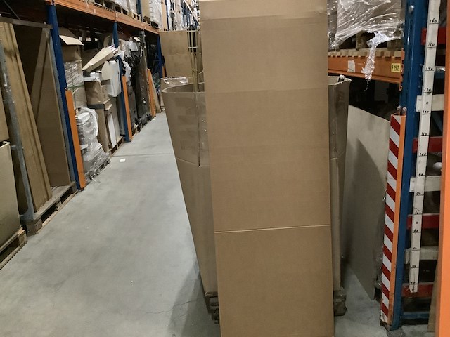 Badkamer radiator 180 x 60 cm kermi, wit - afbeelding 2 van  3