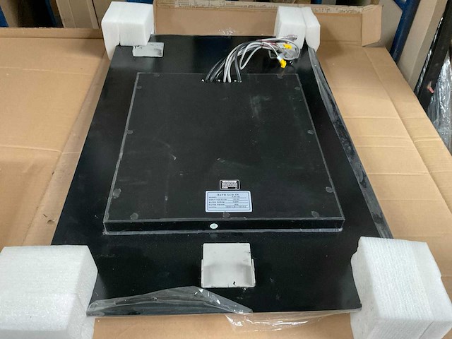 Badkamer spiegel met lcd tv met afstandsbediening en speakers - afbeelding 2 van  4