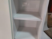 Badkamer wandkast met deur en open vakken - afbeelding 2 van  3