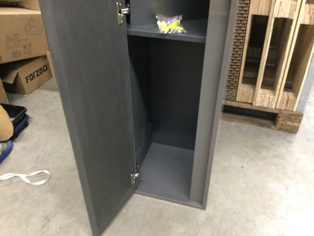 Badkamerkast met plankjes - afbeelding 4 van  5