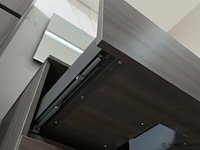 Badkamermeubel 130 cm - donker hout decor + zwarte waskommen - incl. muurkranen - afbeelding 3 van  12