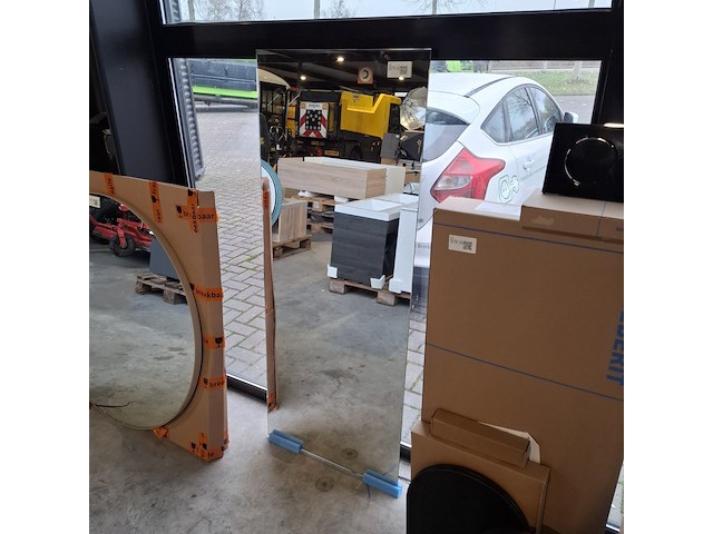 Badkamerspiegel martens design - afbeelding 1 van  3