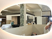 Badkamerspiegel met led verlichting in diverse kleuren. afmeting 140 x 74 cm. - afbeelding 4 van  4