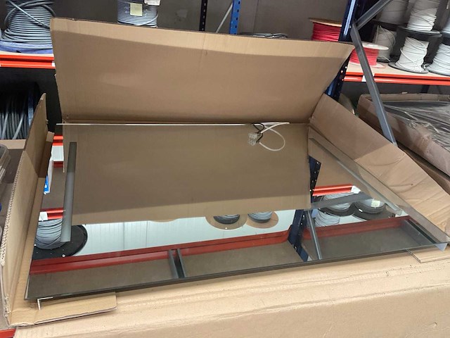 Badkamerspiegel met ledverlichting - afbeelding 1 van  1