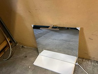 Badkamerspiegel met opbouwverlichting 70x80 cm - afbeelding 1 van  3