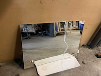 Badkamerspiegel met verlichting 100x70 cm - afbeelding 1 van  2