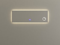 Badkamerspiegel vonato met led verlichting led verlichting in 3 kleuren; geel, blauw en wit - afbeelding 1 van  4