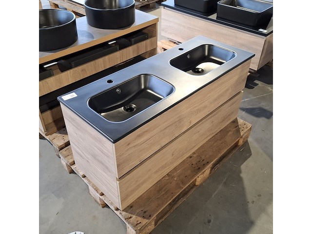 Badmeubel, eiken - afbeelding 2 van  8