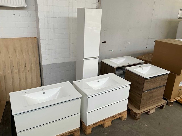 Badmeubel met kolomkast - afbeelding 1 van  8