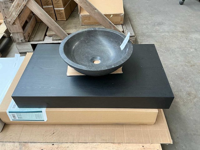 Badmeubel met waskom - afbeelding 1 van  2