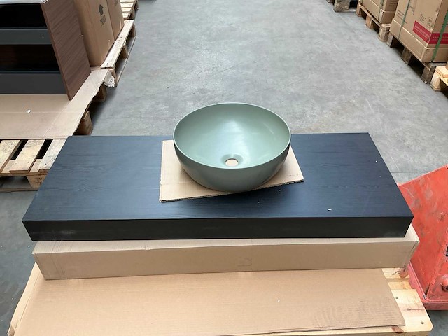 Badmeubel met waskom - afbeelding 1 van  2