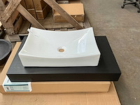 Badmeubel met wastafel - afbeelding 1 van  2