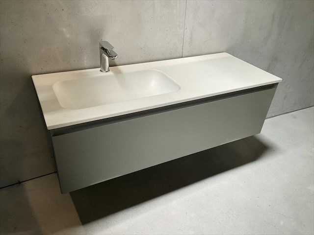 Badmeubelset met solidsurface wastafel en kraan 120x46cm - afbeelding 1 van  4