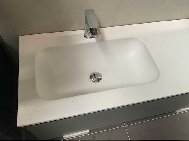 Badmeubelset met solidsurface wastafel en kraan 120x46cm - afbeelding 4 van  4