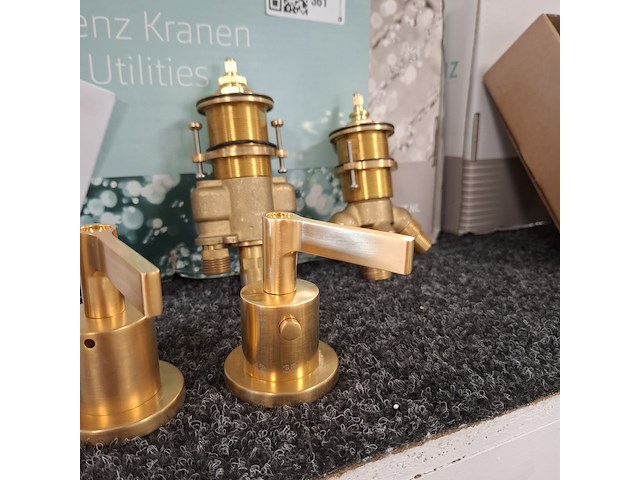 Badrandset, xenz, grace, goud geborsteld - afbeelding 5 van  8