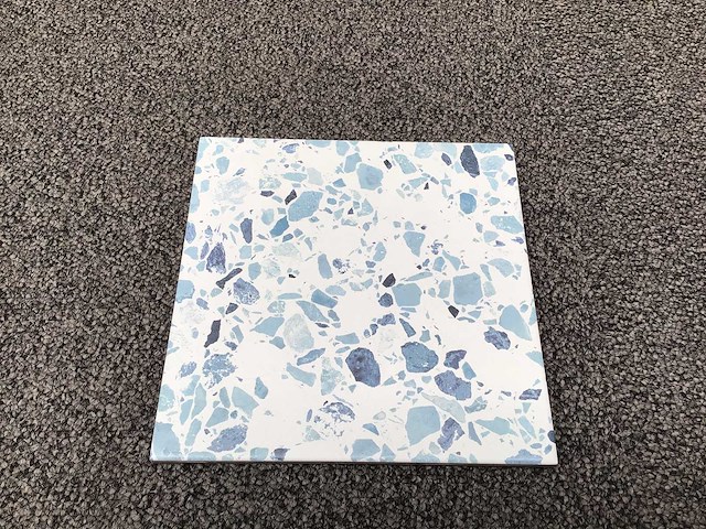 Baerwolf flakes blue mat vloertegel 18,5x18,5 cm 1,96 m² - afbeelding 1 van  3