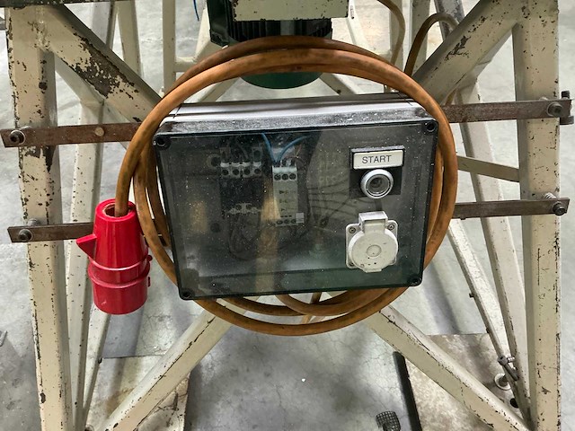 Baeten triltafel - afbeelding 10 van  11