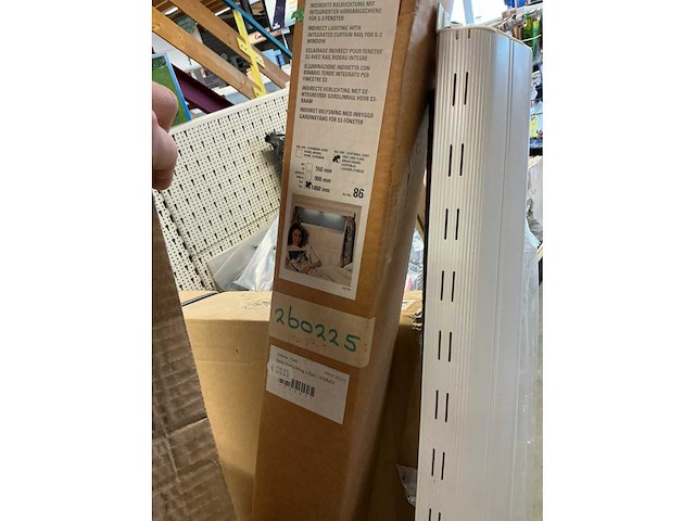 Bagageluik en diverse horren in kar - afbeelding 6 van  7