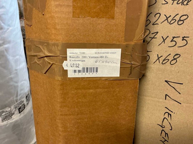 Bagageluik en diverse horren in kar - afbeelding 7 van  7