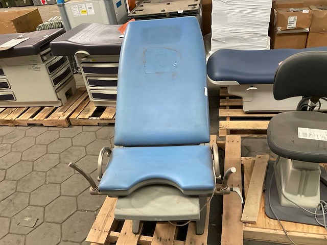 Baisch medi select 2 onderzoekstoel - afbeelding 2 van  8