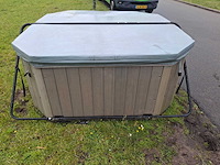Baja 6 persoons jacuzzi en buitenspa - afbeelding 25 van  35