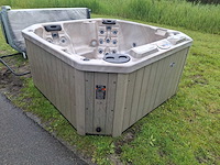 Baja 6 persoons jacuzzi en buitenspa - afbeelding 30 van  35