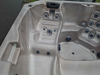 Baja 6 persoons jacuzzi en buitenspa - afbeelding 33 van  35