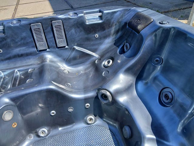 Baja spas 6 persoons jacuzzi en buitenspa - afbeelding 11 van  37