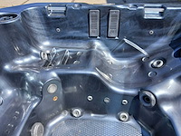 Baja spas 6 persoons jacuzzi en buitenspa - afbeelding 13 van  37