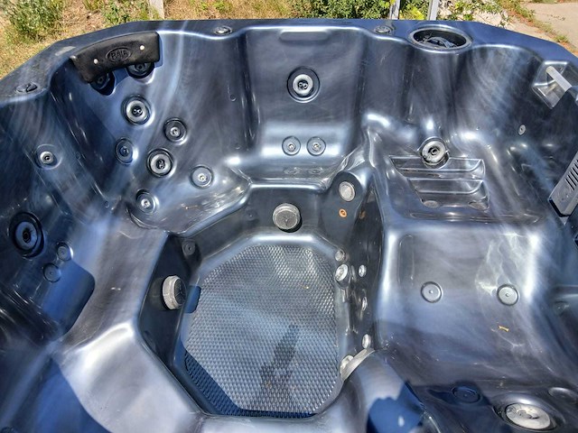 Baja spas 6 persoons jacuzzi en buitenspa - afbeelding 14 van  37