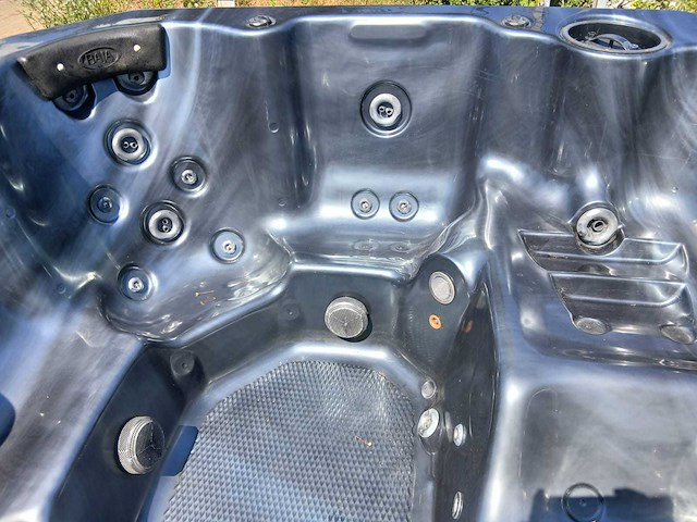 Baja spas 6 persoons jacuzzi en buitenspa - afbeelding 17 van  37