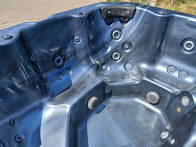 Baja spas 6 persoons jacuzzi en buitenspa - afbeelding 18 van  37
