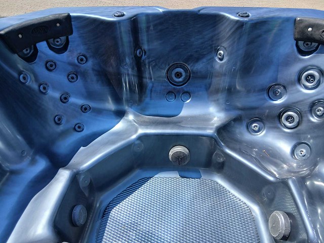 Baja spas 6 persoons jacuzzi en buitenspa - afbeelding 27 van  37