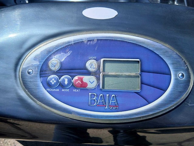 Baja spas 6 persoons jacuzzi en buitenspa - afbeelding 34 van  37