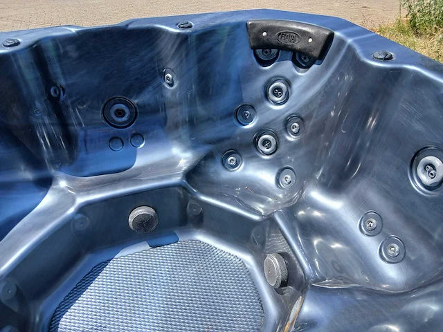 Baja spas 6 persoons jacuzzi en buitenspa - afbeelding 21 van  37
