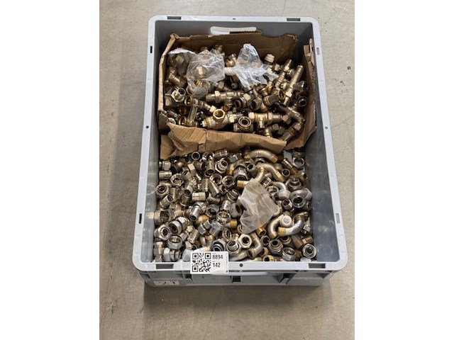 Bak diverse koppelingen - afbeelding 1 van  6