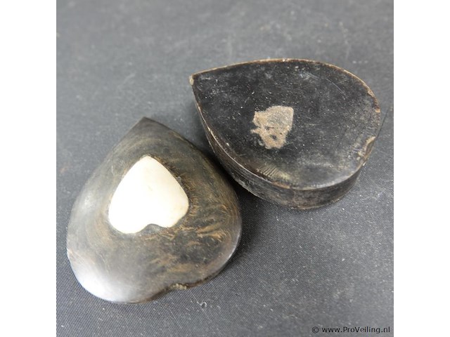 Bakelieten dekseldoos - afbeelding 3 van  3