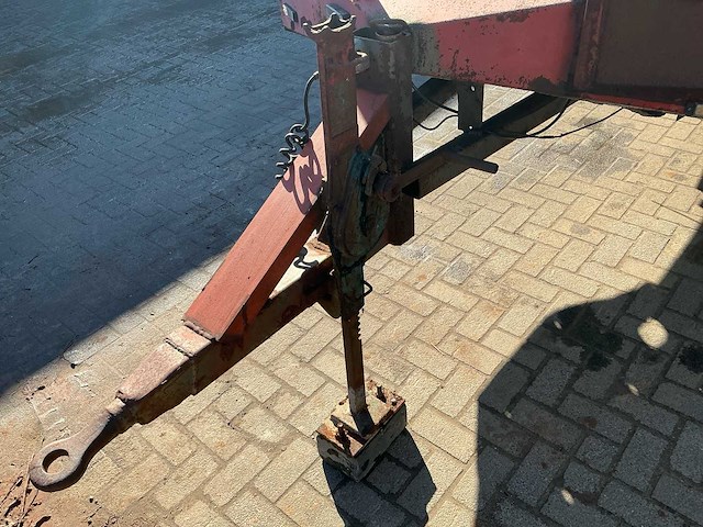 Bakkenwagen voor aan de kraan - afbeelding 2 van  27