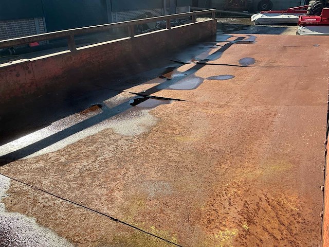 Bakkenwagen voor aan de kraan - afbeelding 5 van  27