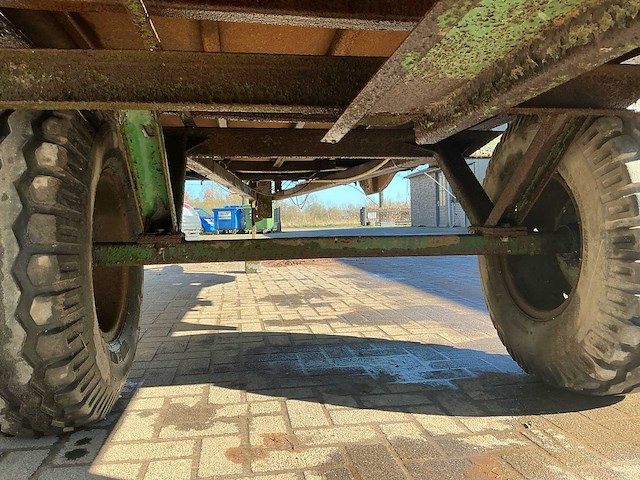 Bakkenwagen voor aan de kraan - afbeelding 16 van  27