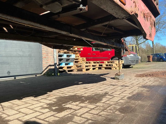 Bakkenwagen voor aan de kraan - afbeelding 20 van  27