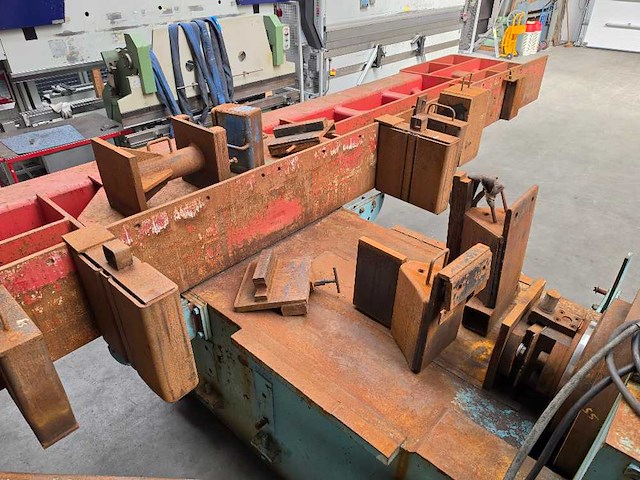 Bakker - 200t - spantenbuiger - afbeelding 14 van  16