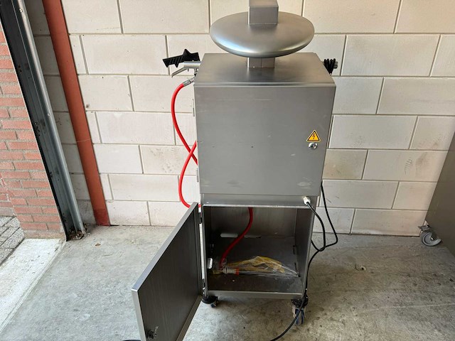 Bakon jelly - 2010 - satelliete 1 - gelei spuit - afbeelding 4 van  5