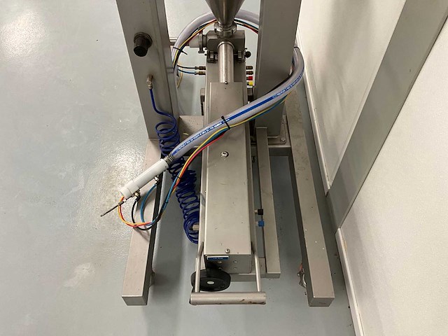 Bakon rvs doseermachine - afbeelding 6 van  6