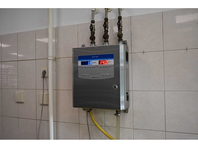 Baktec b3 univers waterkoel en doseerapparaat met bkl ice ims 200 heavy duty chiller - afbeelding 1 van  9