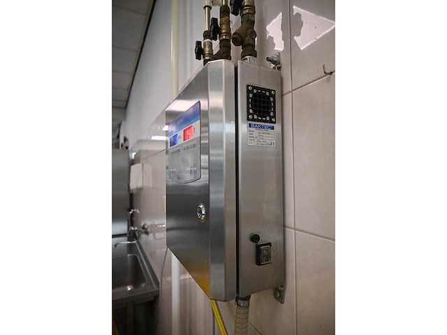 Baktec b3 univers waterkoel en doseerapparaat met bkl ice ims 200 heavy duty chiller - afbeelding 3 van  9