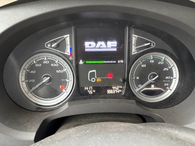 Bakwagen daf lf 230 af type l2en3 automaat met kenteken 52-bnl-4. - afbeelding 8 van  12