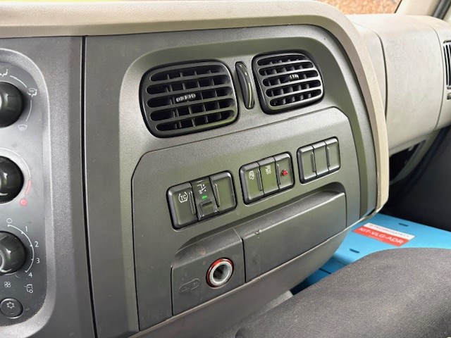 Bakwagen daf lf 230 af type l2en3 automaat met kenteken 52-bnl-4. - afbeelding 10 van  12