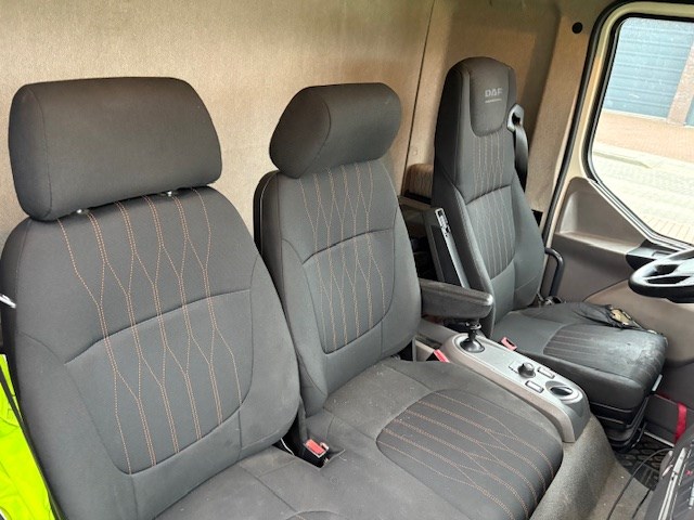 Bakwagen daf lf 230 af type l2en3 automaat met kenteken 52-bnl-4. - afbeelding 11 van  12