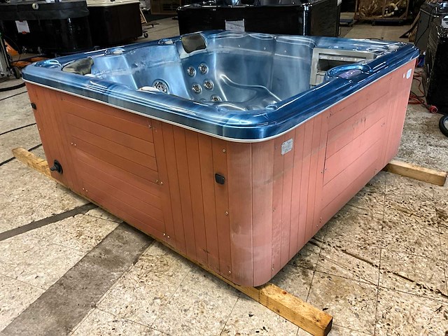 Balbao jacuzzi - afbeelding 1 van  12
